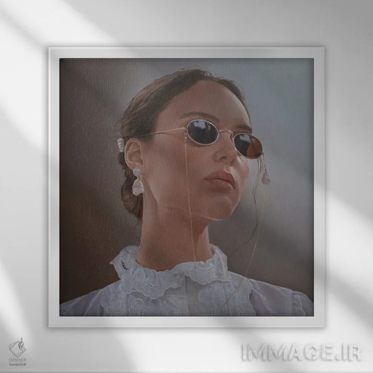 تابلو دختر با عینک آفتابی تیره اثر آرتور آنوخین - نمای قابدار سفید