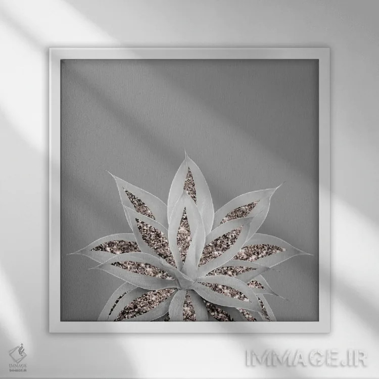 تابلو آگاو خاکستری I با درخشش رزگلد اثر هنر آنیتا و بلا - نمای قابدار سفید