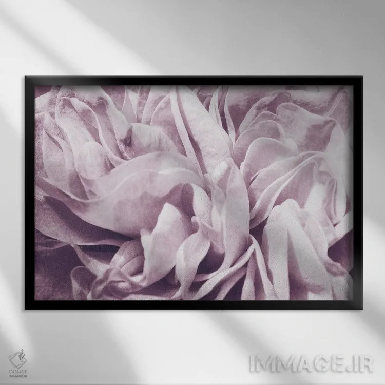 تابلو رویای بنفش روشن I اثر هنر آنیتا و بلا - نمای قابدار مشکی