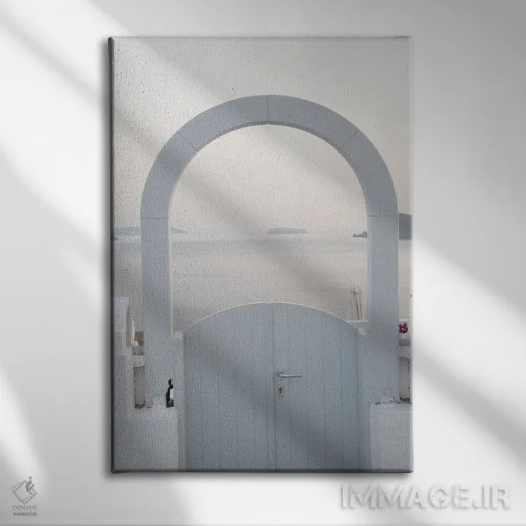 تابلو دروازهٔ اویای سانتورینی I (محلهای در سانتورینی) اثر هنر آنیتا و بلا - نمای روبهرو روی دیوار