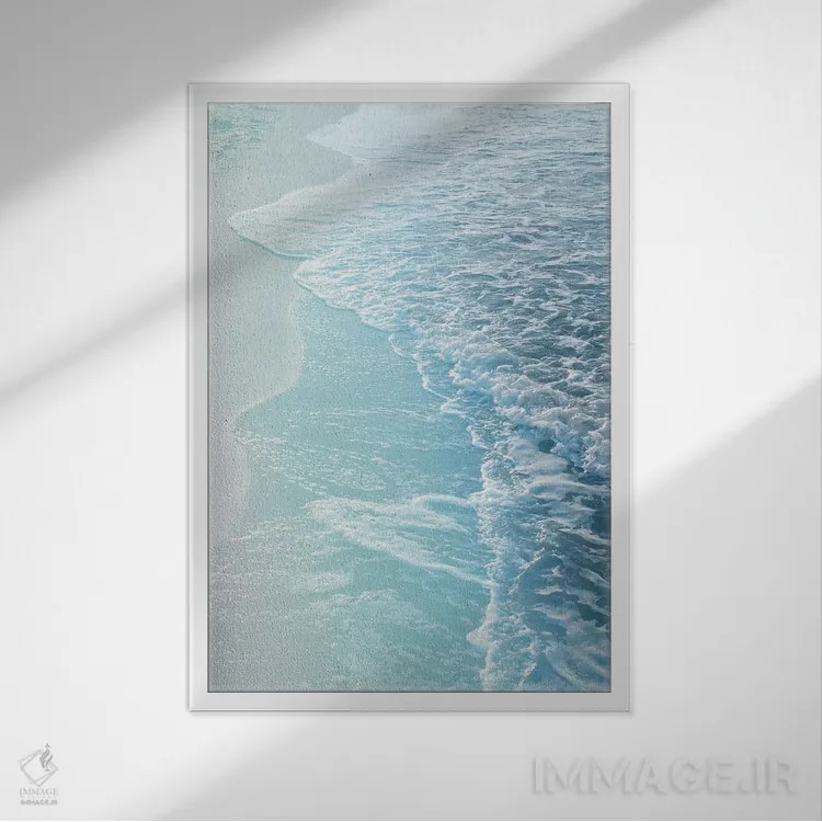 تابلو رویای امواج اقیانوس II با فیروزهای ملایم اثر هنر آنیتا و بلا - نمای قابدار سفید