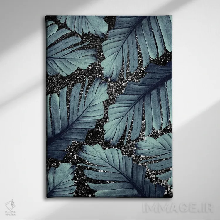 تابلو برگ موز I با درخشش براق اثر هنر آنیتا و بلا - نمای روبهرو روی دیوار