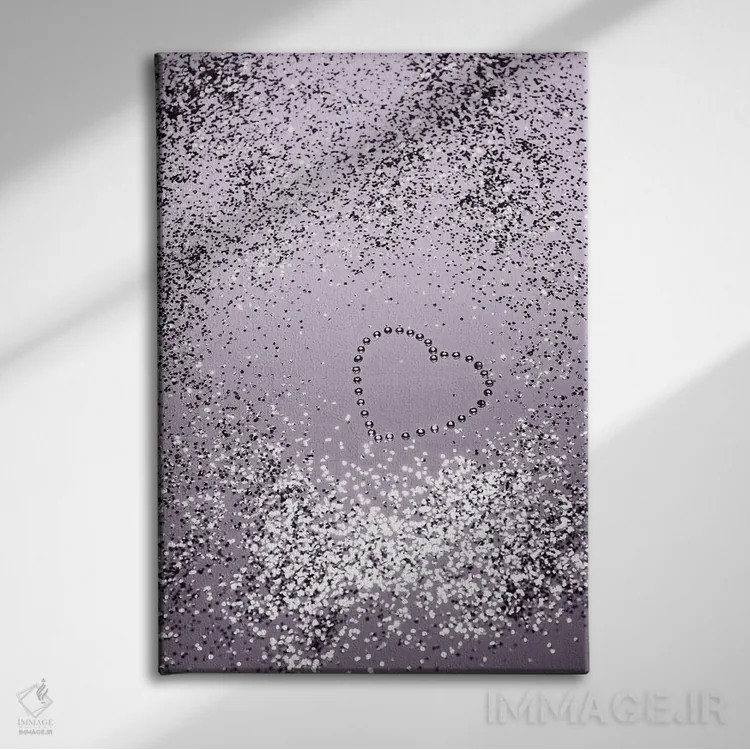 تابلو بانوی اسطوخودوس درخشان با قلب اکلیلی I اثر هنر آنیتا و بلا - نمای روبهرو روی دیوار