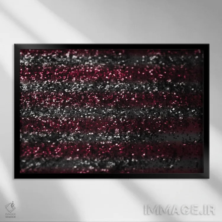 تابلو بانوی قرمز و خاکستری درخشان با راهراه اکلیلی I اثر هنر آنیتا و بلا - نمای قابدار مشکی