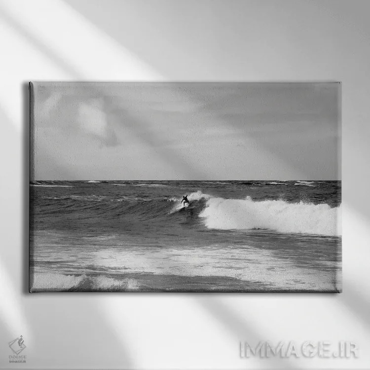 تابلو موجسوار بر موج II اثر هنر آنیتا و بلا - نمای روبهرو روی دیوار
