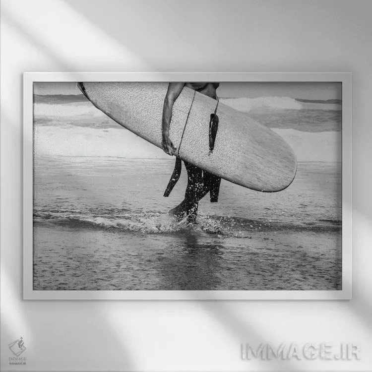 تابلو حال و هوای موجسوار سیاه و سفید IV اثر هنر آنیتا و بلا - نمای قابدار سفید