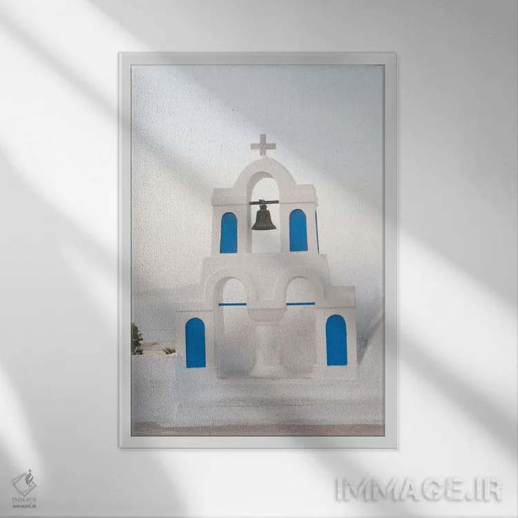 تابلو برج ناقوس سفید و آبی اویا سانتورینی یک اثر هنر آنیتا و بلا - نمای قابدار سفید