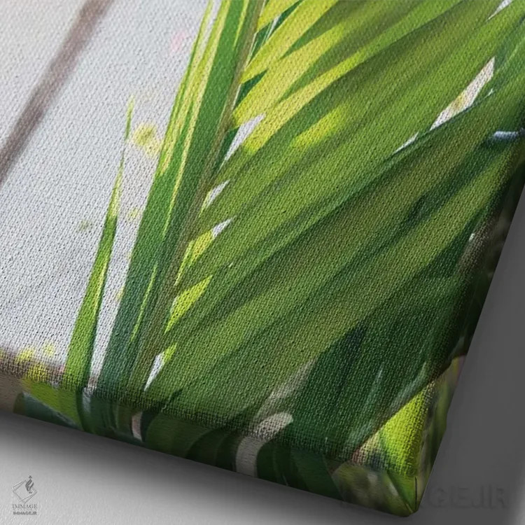 تابلو درختان برگ نخل اثر هنر آنیتا و بلا - نمای نزدیک بافت بوم