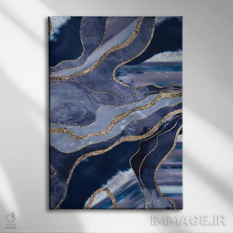 تابلو شکوه مرمر آبی عقیق و درخشش طلایی یک اثر هنر آنیتا و بلا - نمای روبهرو روی دیوار