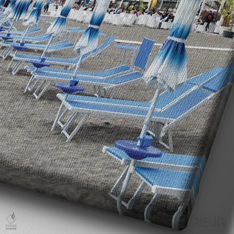 تابلو رویای چترهای ساحلی پوزیتانو یک اثر هنر آنیتا و بلا - نمای نزدیک بافت بوم