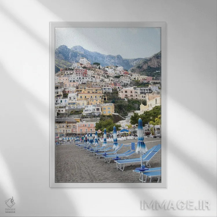 تابلو رویای چترهای ساحلی پوزیتانو یک اثر هنر آنیتا و بلا - نمای قابدار سفید