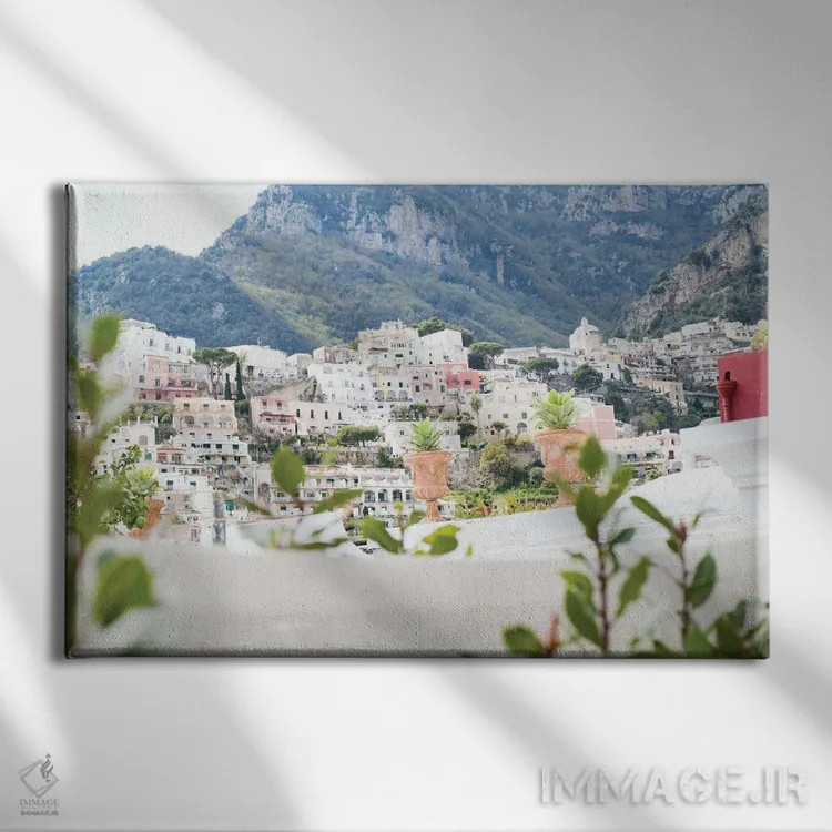 تابلو زیبایی پوزیتانو یک اثر هنر آنیتا و بلا - نمای روبهرو روی دیوار