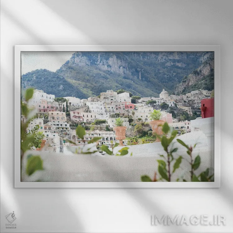 تابلو زیبایی پوزیتانو یک اثر هنر آنیتا و بلا - نمای قابدار سفید