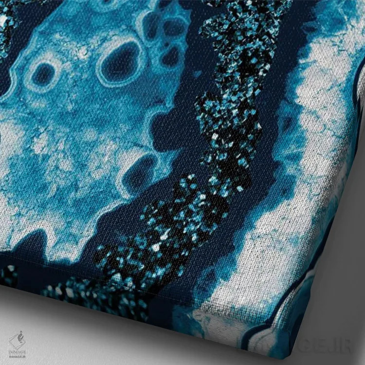 تابلو عقیق آبی و سفید با درخشش آبی یک اثر هنر آنیتا و بلا - نمای نزدیک بافت بوم