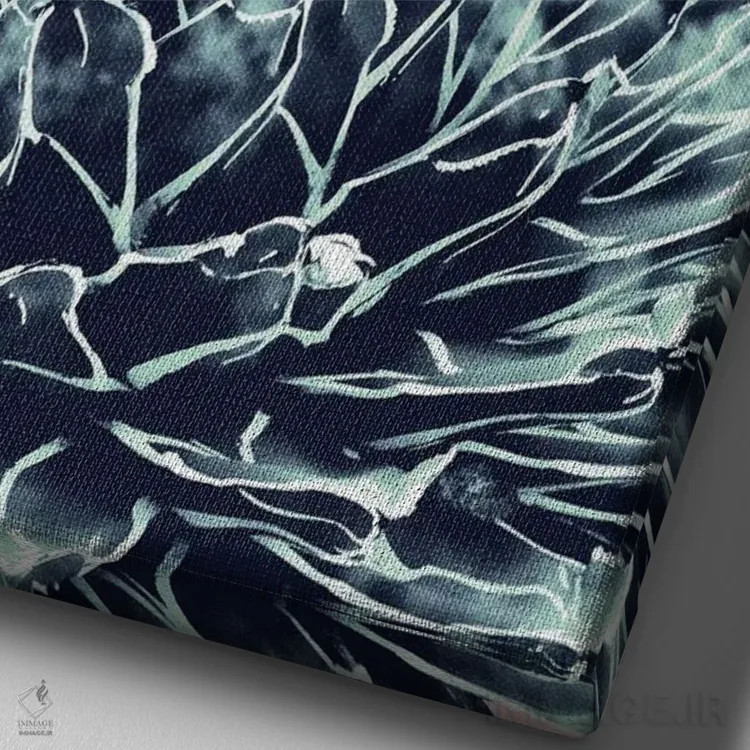 تابلو آگاو سرمهای صورتی شیک یک اثر هنر آنیتا و بلا - نمای نزدیک بافت بوم