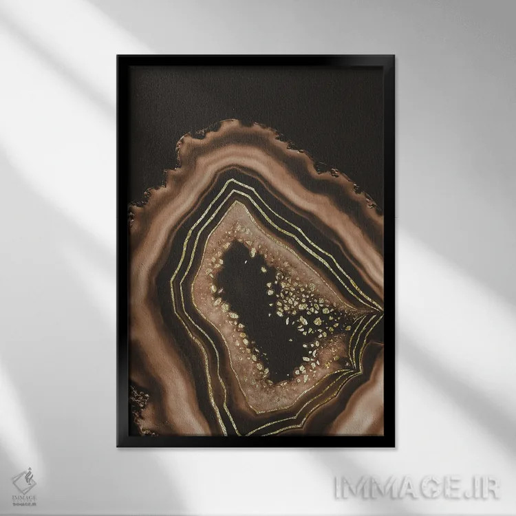تابلو شکوه آگات قهوهای با فویل طلایی یکم اثر هنر آنیتا و بلا - نمای قابدار مشکی