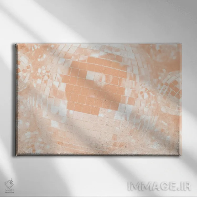 تابلو دیسکو بال رترو هلوئی شیک یکم اثر هنر آنیتا و بلا - نمای روبهرو روی دیوار