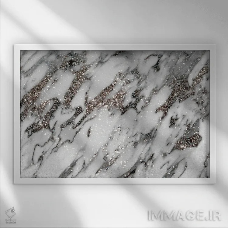 تابلو شکوه مرمر سفید کلاسیک با اکلیل نقرهای یکم اثر هنر آنیتا و بلا - نمای قابدار سفید