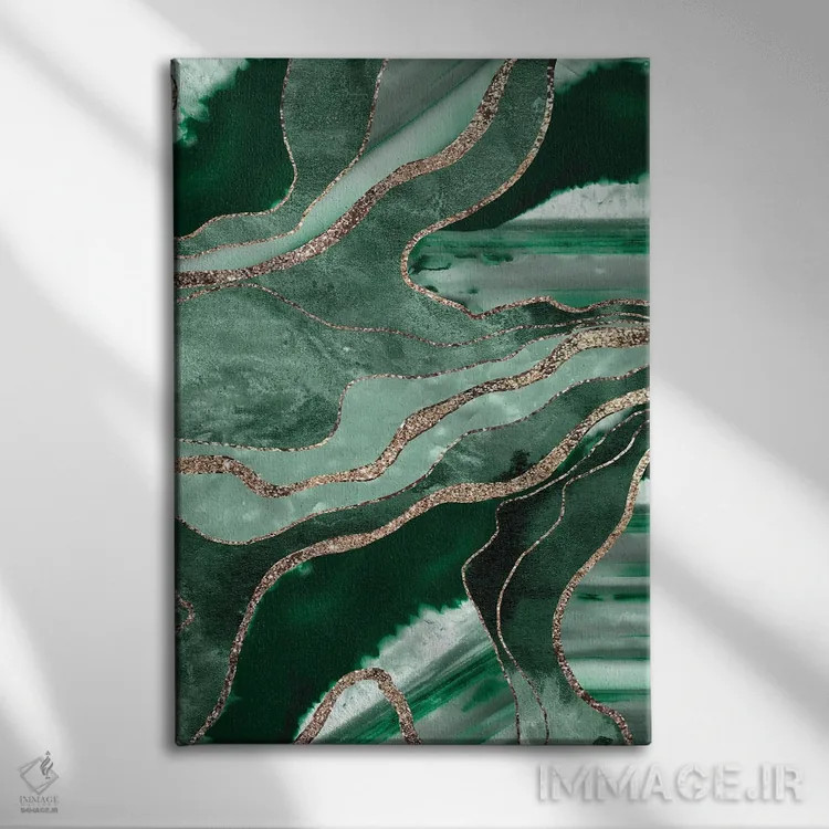 تابلو شکوه ماربل سبز زمردی و آگات با اکلیل طلایی یکم اثر هنر آنیتا و بلا - نمای روبهرو روی دیوار