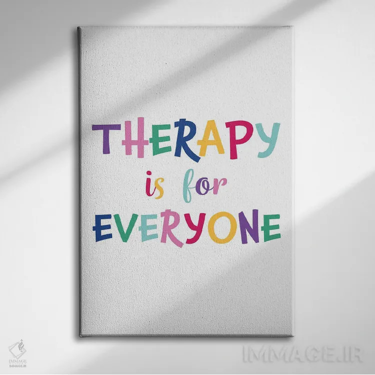 تابلو درمان برای همه است اثر آلیسا بانتا - نمای روبهرو روی دیوار