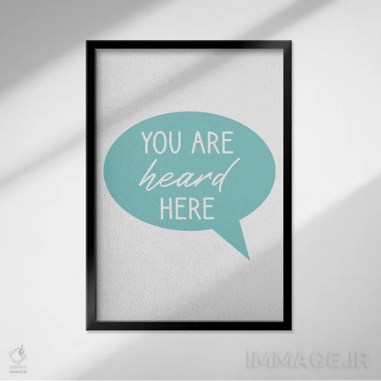 تابلو اینجا صدایت شنیده میشود اثر آلیسا بانتا - نمای قابدار مشکی