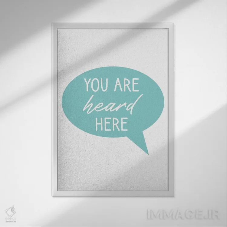 تابلو اینجا صدایت شنیده میشود اثر آلیسا بانتا - نمای قابدار سفید