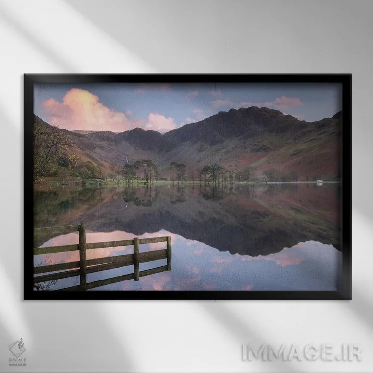 تابلو انعکاسهای بترمیر (نام دریاچه) اثر آدام برتون - نمای قابدار مشکی