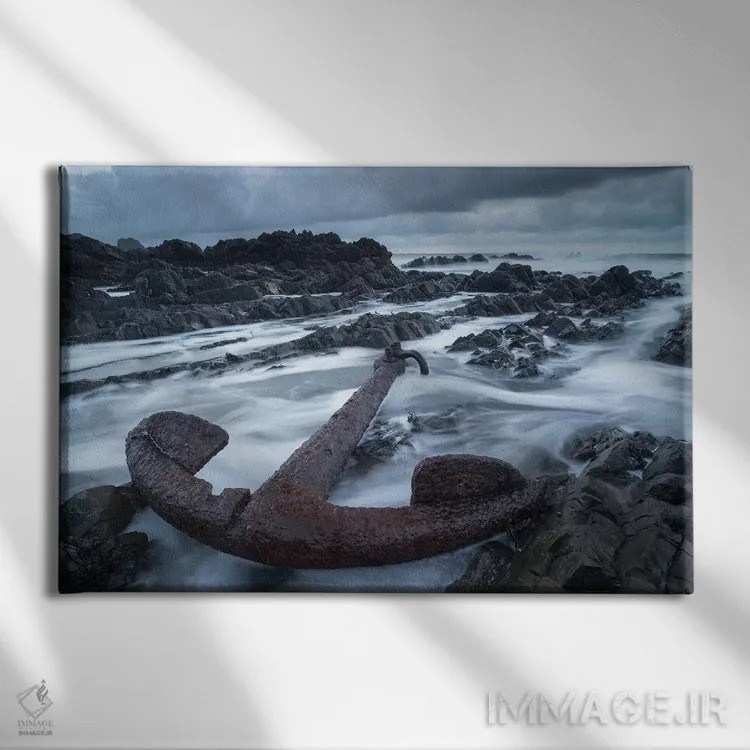 تابلو ساحل کشتیشکسته اثر آدام برتون - نمای روبهرو روی دیوار