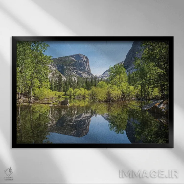 تابلو انعکاسهای دریاچه آینهای، یوسمیتی اثر آدام برتون - نمای قابدار مشکی