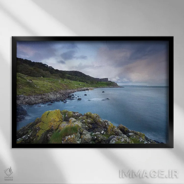 تابلو آبیهای فیر هد (نام منطقه) اثر آدام برتون - نمای قابدار مشکی