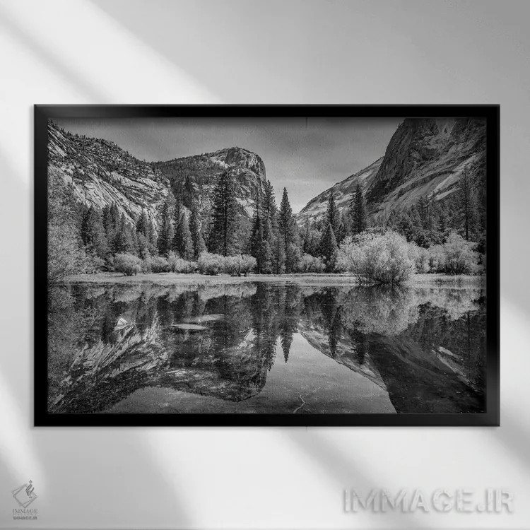 تابلو دریاچهٔ آینهای، یوسمیتی اثر آدام برتون - نمای قابدار مشکی
