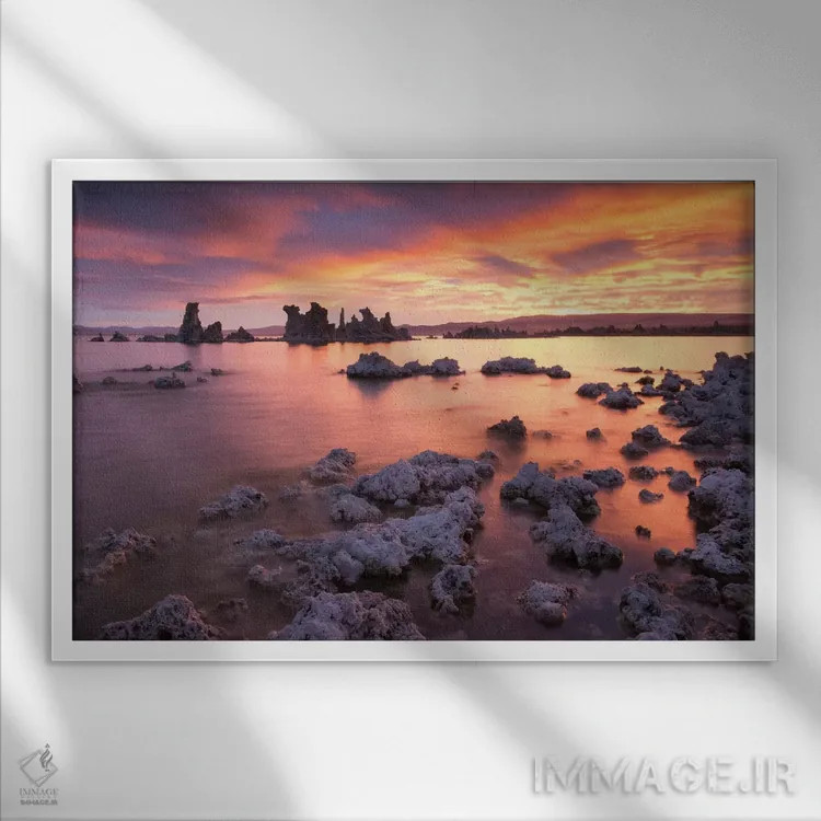 تابلو آتشهای مونو (دریاچه مونو) اثر آدام برتون - نمای قابدار سفید