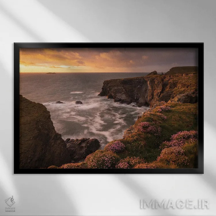 تابلو عصر آتلانتیک اثر آدام برتون - نمای قابدار مشکی