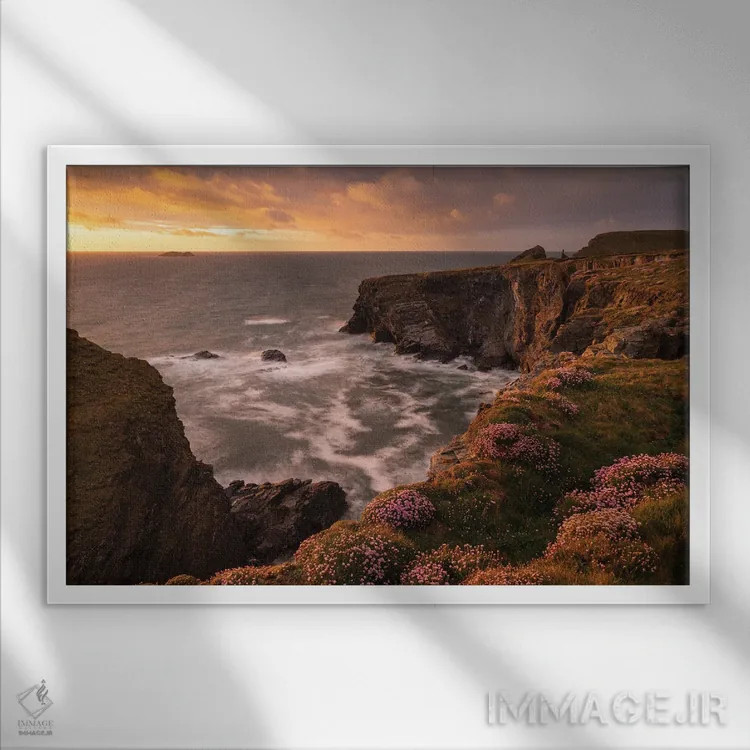 تابلو عصر آتلانتیک اثر آدام برتون - نمای قابدار سفید