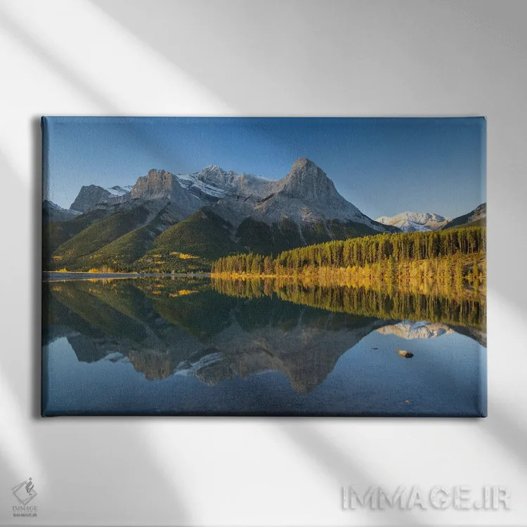 تابلو رشتهکوه راکی کانادا اثر آدام برتون - نمای روبهرو روی دیوار