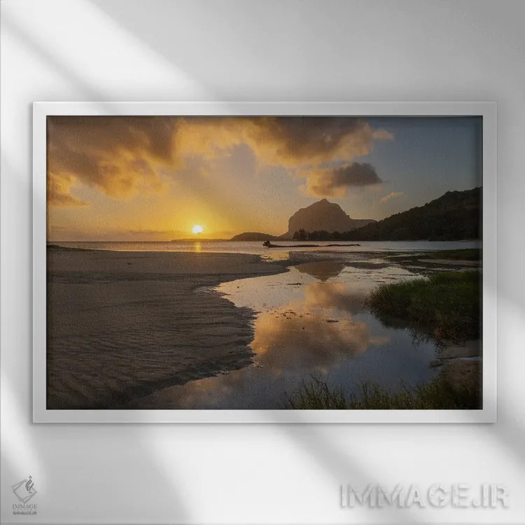 تابلو حالوهوای موریس اثر آدام برتون - نمای قابدار سفید