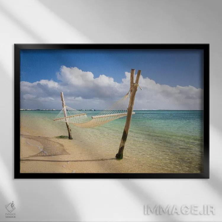 تابلو کاملاً گرمسیری اثر آدام برتون - نمای قابدار مشکی