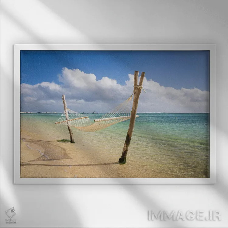 تابلو کاملاً گرمسیری اثر آدام برتون - نمای قابدار سفید