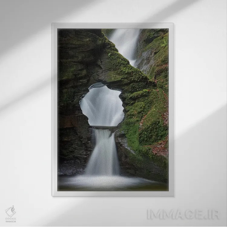 تابلو چاه مرلین اثر آدام برتون - نمای قابدار سفید