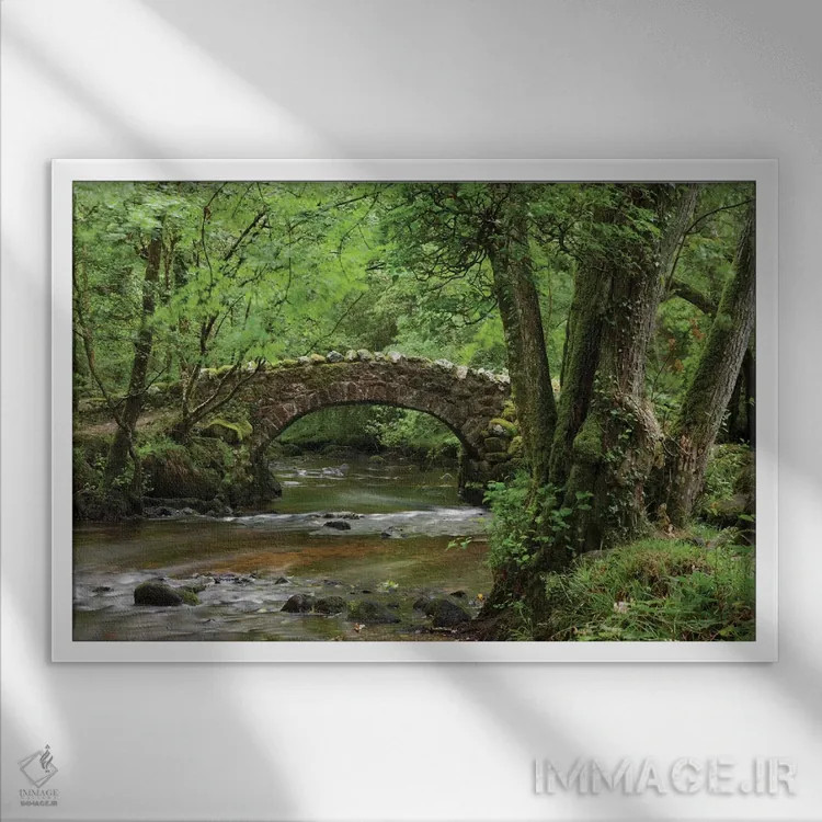 تابلو گذرگاه مخفی اثر آدام برتون - نمای قابدار سفید