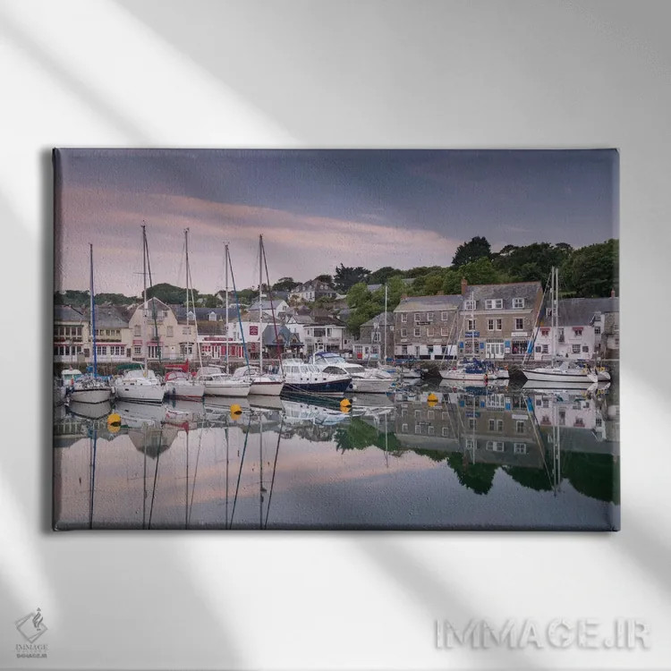 تابلو بندر پدستو اثر آدام برتون - نمای روبهرو روی دیوار