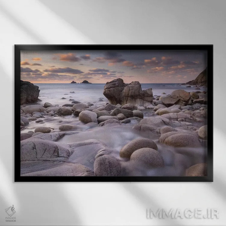 تابلو پورت ننون (خلیج در کورنوال) اثر آدام برتون - نمای قابدار مشکی