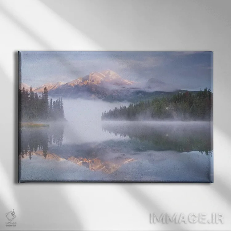 تابلو اهرام جاسپر (پارک کانادا) اثر آدام برتون - نمای روبهرو روی دیوار