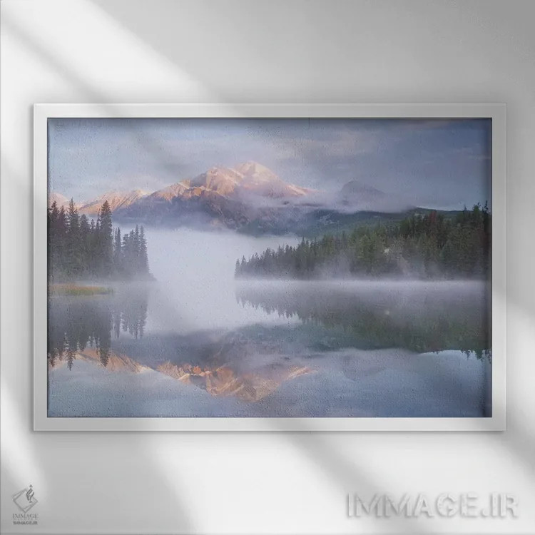 تابلو اهرام جاسپر (پارک کانادا) اثر آدام برتون - نمای قابدار سفید