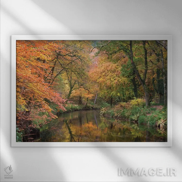 تابلو طلاییهای تاین (رودخانه/منطقه) اثر آدام برتون - نمای قابدار سفید