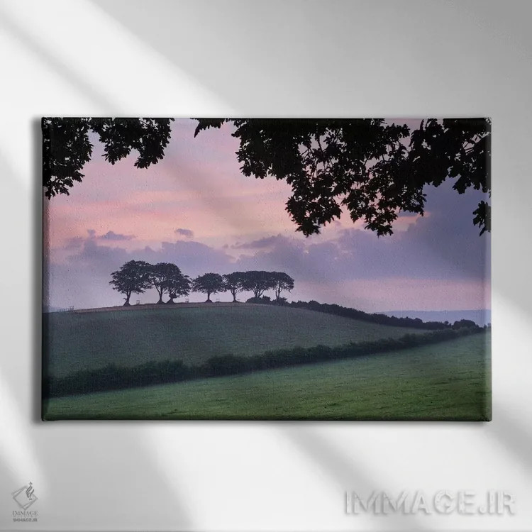 تابلو هفت خواهر (صخرههای معروف ساحلی) اثر آدام برتون - نمای روبهرو روی دیوار