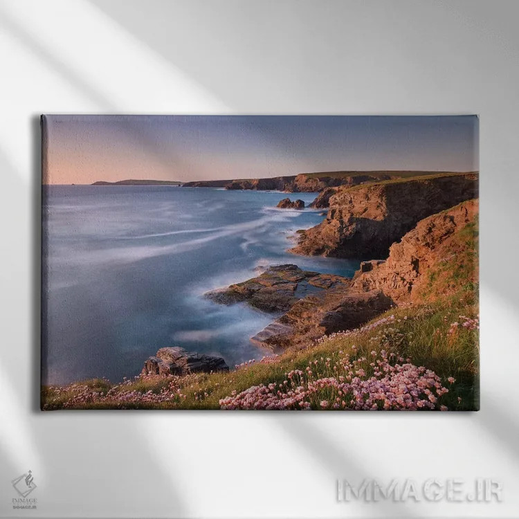 تابلو به سوی ترووز هد (دماغه در کورنوال) اثر آدام برتون - نمای روبهرو روی دیوار