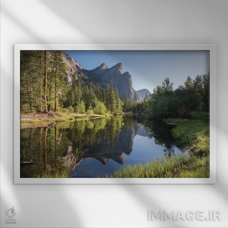 تابلو سه برادر (نام سه صخره یا قله) اثر آدام برتون - نمای قابدار سفید