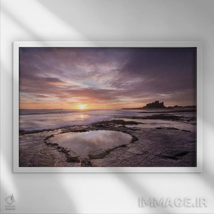 تابلو ساحل ولنتاین اثر آدام برتون - نمای قابدار سفید