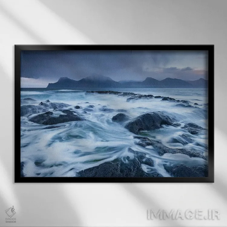 تابلو توفان در حال شکلگیری اثر آدام برتون - نمای قابدار مشکی